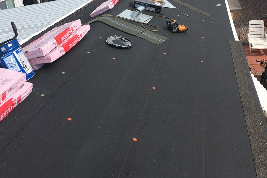 5 Advantages of Synthetic Shingle Roofing Underlayment